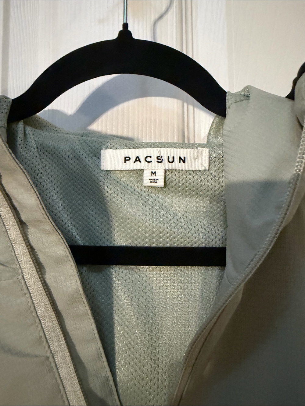 NWT PacSun Two-Tone Sage Green Windbreaker Jacket- Medium - Picture 2 of 9